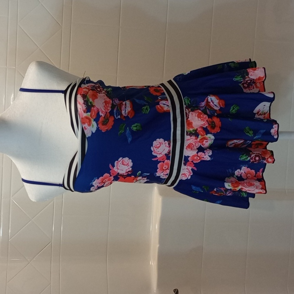 Women's Elleschic Tankini